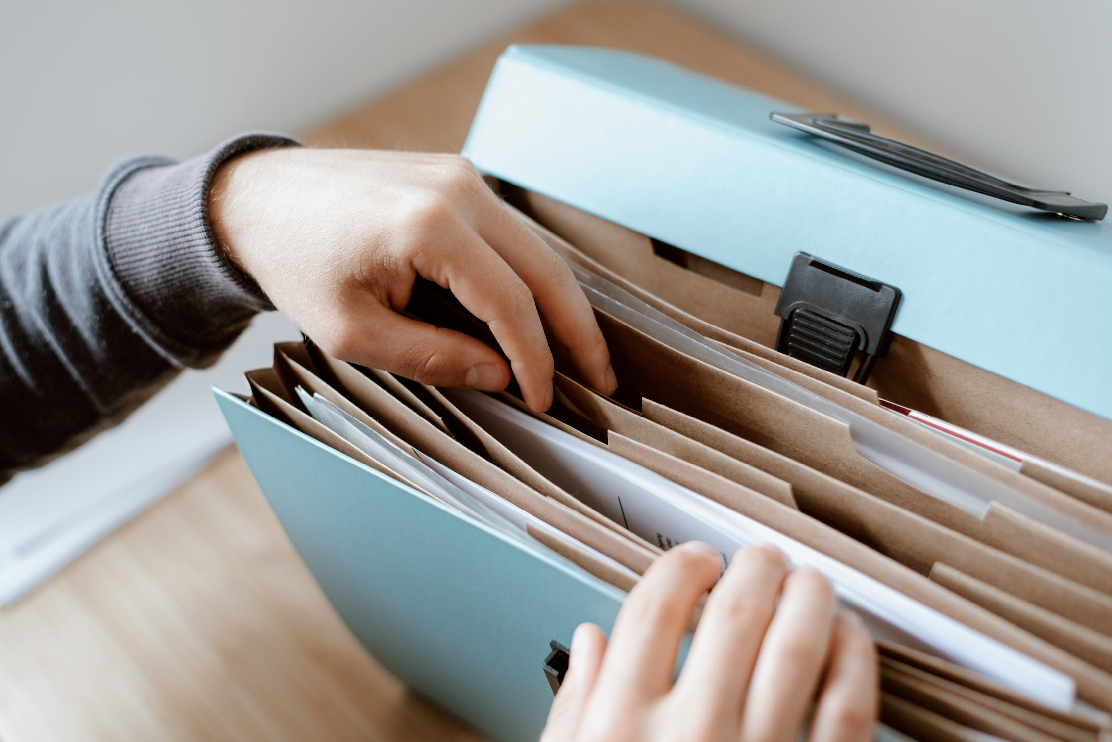 Que faire de la carte grise en cas de succession ?