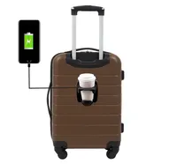Wrangler Smart Luggage Set avec porte-tasse et port USB Wrangler Smart Luggage Set avec porte-tasse et port USB
